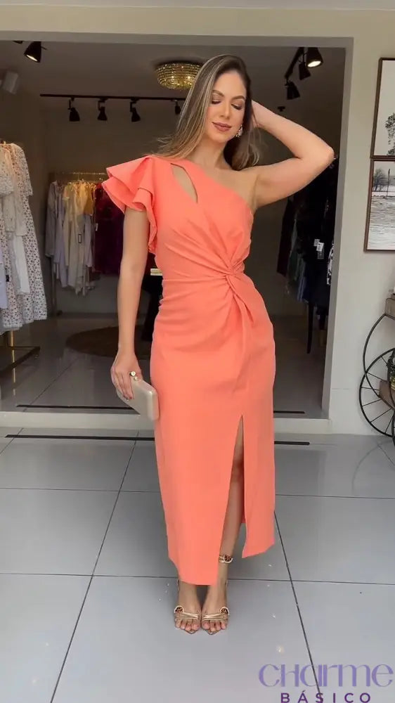 Vestido Coral Lumina - Um Toque de Elegância e Modernidade