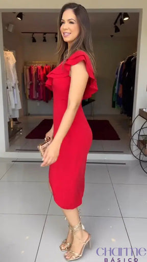 Vestido Scarlet – Paixão e Elegância em Um Só Modelo!