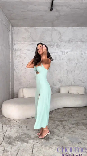 Vestido Isabella – Charme e Sofisticação em Cada Detalhe