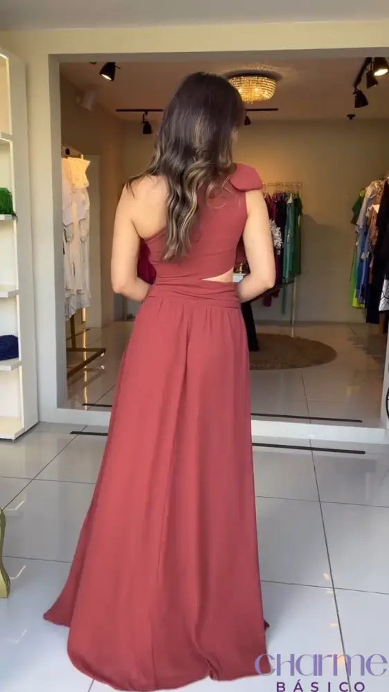 Vestido Verona – Elegância que Transcende Tendências!