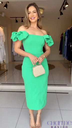 Vestido Jade – Elegância Vibrante e Estilo Atemporal!