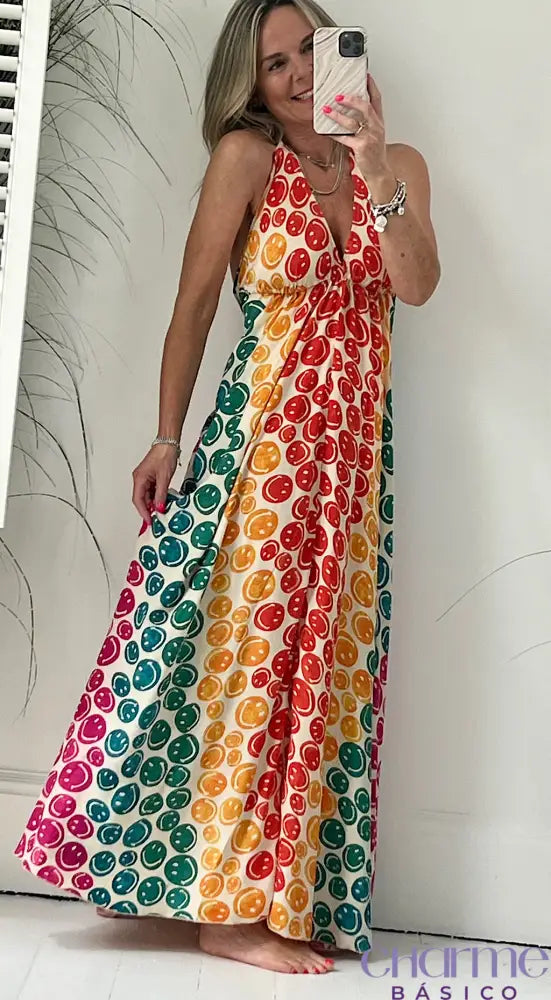 Vestido Smile: Espalhe alegria e estilo por onde passar!