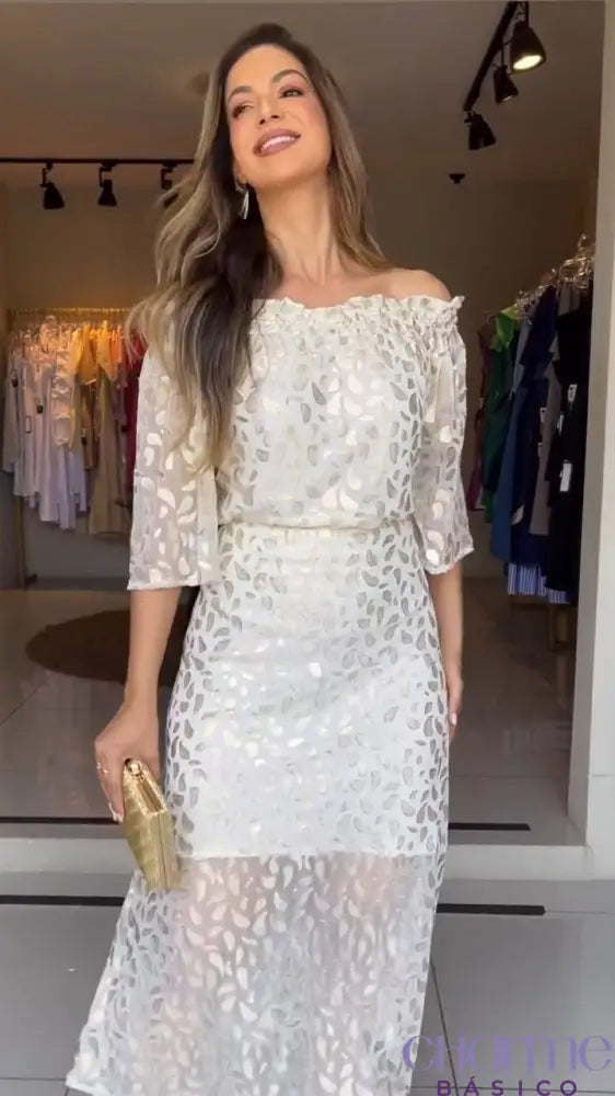 Vestido Renda Bianca - Elegância Atemporal com Delicadeza