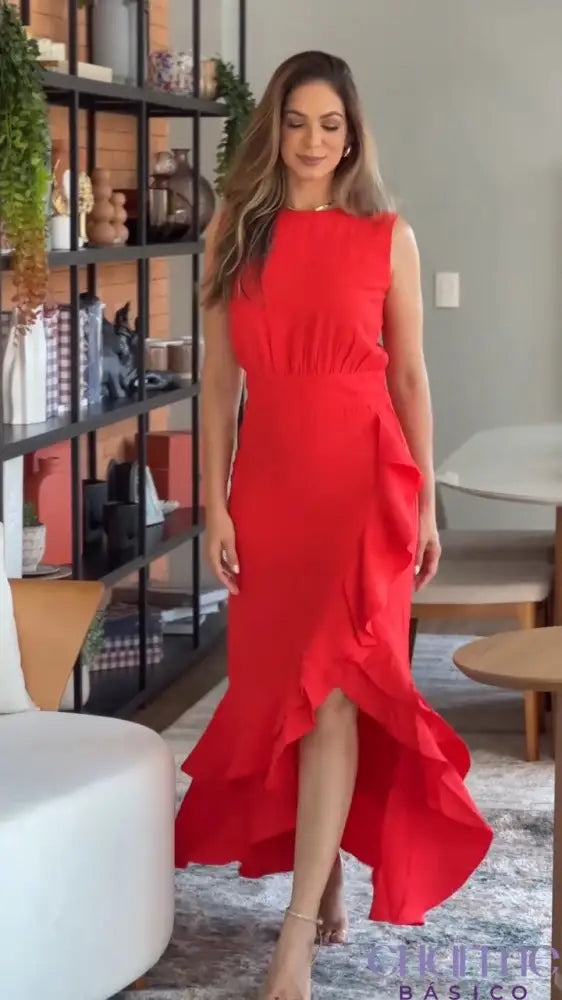 Vestido Mary – Elegância e movimento em um só modelo!